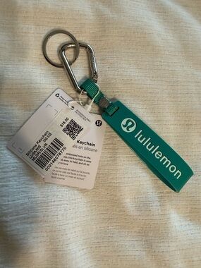 Lululemon Silicone Keychain in Maldives Green MLGR/SLVR